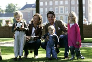 09-09-2006 KONINKLIJK HUIS; FOTOSHOOT VAN PRINS MAURITS EN GEZIN BIJ HET LOO TE APELDOORN.
foto: Albert den Iseger.