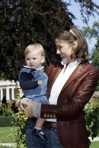 09-09-2006 KONINKLIJK HUIS; FOTOSHOOT VAN PRINS MAURITS EN GEZIN BIJ HET LOO TE APELDOORN.
foto: Albert den Iseger.