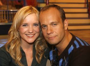 03-09-2006 SHOWBIZZ; LIFE AND COOKING DE EERSTE UITZENDING VAN SEIZOEN 2006-2007. Irene en Carlo hebben er weer zin in, de spontaniteit spetterde weer van de buis op zondagmiddag uiteraard weer met spraakmakende gasten oa. Sonja Bakker de dieetgoeroe die binnenkort haar eigen programma heeft bij SBS met Yfke Sturm het topmodel die het programma  Hollands next top model straks op de buis brengt en natuurlijk de Toppertjes met feest en drank.Voor de hapjes hebben ze weer Vincent en met het fleurige decor moeten ze straks weer vele kijkers trekken op de zondagmiddag vanaf 16.45 uur.
foto: Albert den Iseger.