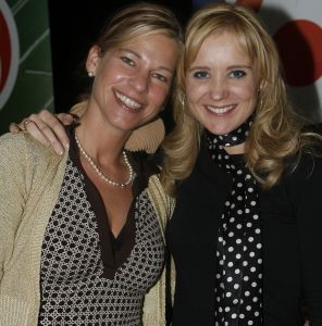 13-09-2006 SHOWBIZZ; SONJA BAKKER EN RENE SPRANGERS IN HET PROGRAMMA JE ECHTE LEEFTIJD. Vanaf 13 September om 21.30 uur op SBS 6 het nieuwe programma van Sonja Bakker  en  cardioloog Rene Sprangers wat draait om  JE ECHTE LEEFTIJD. In je Echte Leeftijd wordt de mensen een spiegel voor gehouden. Vele mensen leven erg ongezond en Sonja en Rene proberen via hun programma daar verandering in te brengen. Zij proberen samen om de kwaliteit van het  leven bij veel Nederlanders naar boven te kunnen bijstellen. Al met al weer een topprogramma bij SBS6.
foto: Albert den Iseger.