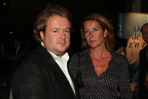 28-09-2007 SHOWBIZZ; EX VROUW VAN JACK SPIJKERMAN HEEFT NIEUWE LIEFDE. Jennemiek geniet met volle teugen van haar nieuwe minnaar Henk Mooyekind, een Noordwijkse makelaar. Jennemiek brengt al haar vrije tijd door met haar Henk en loopt het ene na het andere feestje af met haar nieuwe lover. Jennemiek en Henk zijn vaak te vinden in zijn Noordwijkse Penthouse en hebben het erg gezellig aldus een vriendin.
foto: Albert den Iseger