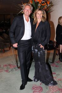23-09-2008 SHOWBIZZ; SHEILA DE VRIES PRESENTEERDE HAUTE COUTURE COLLECTIE WINTER 2008. Een droom werd waarheid voor Sheila en haar modeteam. Iedereen was het over een ding eens Sheila had weer een collectie gemaakt die ook van Yves St.Laurent had kunnen zijn. Prachtig en nog eens prachtig waren de reacties van haar aanwezige klanten. Ook de vele prominenten waren het eens met de complimenten aan het Sheila de Vries en haar team. 
foto: Albert den Iseger.