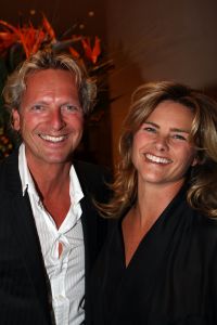 23-09-2008 SHOWBIZZ; SHEILA DE VRIES PRESENTEERDE HAUTE COUTURE COLLECTIE WINTER 2008. Een droom werd waarheid voor Sheila en haar modeteam. Iedereen was het over een ding eens Sheila had weer een collectie gemaakt die ook van Yves St.Laurent had kunnen zijn. Prachtig en nog eens prachtig waren de reacties van haar aanwezige klanten. Ook de vele prominenten waren het eens met de complimenten aan het Sheila de Vries en haar team. 
foto: Albert den Iseger.