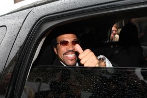 10-09-2008 SHOWBIZZ; HELLO AND GOODBYE HOLLAND SAID LIONEL RICHIE. Na de diverse zeer spraakmakende en uitverkochte concerten in het Gelredome keert Lionel terug naar LA.
Foto: Albert den Iseger.
