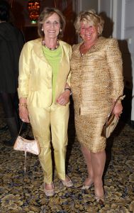 18-09-2008 SHOWBIZZ; MONIQUE COLLIGNON PRESENTEERDE ELEGANTE HAUTE COUTURE IN AMSTEL HOTEL. De wintercollectie 2008 mag gezien worden van M.C. In de hal van het Amstelhotel klonk de prachtige muziek  van Maria Callas en liepen de modellen trap op en af om de aanwezige MC liefhebbers hun prachtige creaties te tonen.
Veel prachtige jurkjes  mantels en robe-manteaus. Onder het publiek bevonden zich oa. Ankie van Grunsven -Sylvia Toth en Ankie en Rolf Friedlander. Een zeer geslaagde avond maar dan zonder de Molenaar bitterbal in de hal van het Amstelhotel te Amsterdam.
foto: Albert den Iseger.