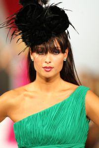 04-09-2008 SHOWBIZZ; MODESHOW VAN JOS VAN RAAK IN WESTERKERK TE AMSTERDAM ERG DRUK BEZOCHT. Eenmaal per jaar organiseerd  Jos van Raak een modeshow voor zijn klanten en sponcers en op de catwalk lopen dan bekende Nederlanders mee. Dit jaar liepen in zijn modeshow mee Irene van Laar - Zwangere Froukje de Both - Lieke van Lexmond en Elize. Het was weer een topshow met prachtige kledingsstukken. Het prachtige dak van de Westerkerk ging er bijna van af toen het applaus na de show losbrak.
foto: Albert den Iseger.