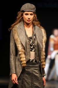 03-09-2008 SHOWBIZZ; ERNY VAN REIJMERSDAL TOONT WINTERCOLLECTIE 2008 TIJDENS MILJONAIRS SUMMER FAIR IN NOORDWIJK AAN ZEE.
foto: Albert den Iseger.