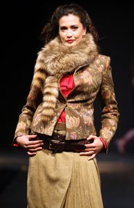 03-09-2008 SHOWBIZZ; ERNY VAN REIJMERSDAL TOONT WINTERCOLLECTIE 2008 TIJDENS MILJONAIRS SUMMER FAIR IN NOORDWIJK AAN ZEE.
foto: Albert den Iseger.