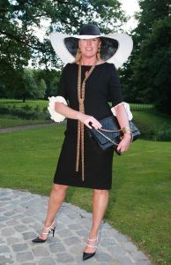 11-06-2008 SHOWBIZZ; HARINGPARTY NEIJENRODE TE BREUKELEN.
foto: Albert den Iseger