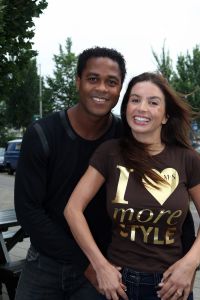 05-09-2008 SHOWBIZZ; ROSSANA KLUIVERT-LIMA TOONT EIGEN DAMESCOLLECTIE MRE STYLE. Rossana Lima een top stylist van eigen bodem is een samenwerking aangegaan met MS, het resultaat: een sterke collectie dameskleding waarin speelse vrouwelijkheid centraal staat. Vandaag werd met een champagne ontbijt het geheel gepresenteerd aan de pers en mensen uit het vak. Ook Patrick Kluivert kwam als verrassing even opdagen met een prachtig boeket bloemen voor zijn Voetbalvrouw van het Jaar.
foto: Albert den Iseger.