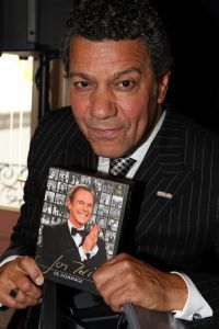 13-09-2010 SHOWBIZZ; DVD BOX VAN JOS BRINK IS EEN PRACHTIG DOCUMENT GEWORDEN. De dvd box met tien dvd.s waarop de nalatenschap van Jos Brink is vastgelegd, heeft een aantal jaren op zich laten wachten. Frank Sanders heeft vooral alle tijd genomen om er een te mooi document van te maken.
foto: Albert den Iseger