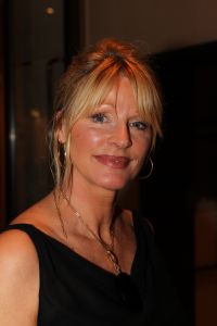 11-09-2010 SHOWBIZZ; MART VISSER GEEFT WEDEROM PRACHT VAN COUTURESHOW IN HILTON.
foto: Albert den Iseger