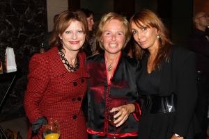 11-09-2010 SHOWBIZZ; MART VISSER GEEFT WEDEROM PRACHT VAN COUTURESHOW IN HILTON.
foto: Albert den Iseger