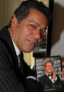 13-09-2010 SHOWBIZZ; DVD BOX VAN JOS BRINK IS EEN PRACHTIG DOCUMENT GEWORDEN. De dvd box met tien dvd.s waarop de nalatenschap van Jos Brink is vastgelegd, heeft een aantal jaren op zich laten wachten. Frank Sanders heeft vooral alle tijd genomen om er een te mooi document van te maken.
foto: Albert den Iseger