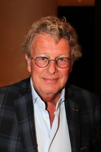 11-09-2010 SHOWBIZZ; MART VISSER GEEFT WEDEROM PRACHT VAN COUTURESHOW IN HILTON.
foto: Albert den Iseger