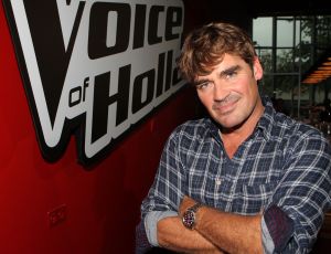 23-09-2010 SHOWBIZZ; THE  VOICE OF HOLLAND BLOW YOU AWAY TOMORROW. Na de eerste aflevering van the Voice is het morgen weert de beurt aan het TOP TALENT van Nederland om de jury weg te blazen met prachtige muziek. Met de goudgebekte Ben Saunders van afgelopen week kan je rekenen op veel meer talent van het door John de Mol bedachte talenten jacht. Afgelopen vrijdag keken meer dan 1.6 miljoen mensen naar de VOICE, morgen zal het dichter bij de 2 miljoen zijn zo schatten de  TV deskundigen. Morgen is het onderandere de beurt aan SARINA die al is gebombardeerd als een van de topfavorieten. We zullen het gaan meemaken.
foto: Albert den Iseger.