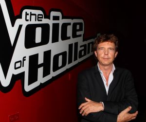 23-09-2010 SHOWBIZZ; THE  VOICE OF HOLLAND BLOW YOU AWAY TOMORROW. Na de eerste aflevering van the Voice is het morgen weert de beurt aan het TOP TALENT van Nederland om de jury weg te blazen met prachtige muziek. Met de goudgebekte Ben Saunders van afgelopen week kan je rekenen op veel meer talent van het door John de Mol bedachte talenten jacht. Afgelopen vrijdag keken meer dan 1.6 miljoen mensen naar de VOICE, morgen zal het dichter bij de 2 miljoen zijn zo schatten de  TV deskundigen. Morgen is het onderandere de beurt aan SARINA die al is gebombardeerd als een van de topfavorieten. We zullen het gaan meemaken.
foto: Albert den Iseger.