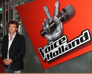 23-09-2010 SHOWBIZZ; THE  VOICE OF HOLLAND BLOW YOU AWAY TOMORROW. Na de eerste aflevering van the Voice is het morgen weert de beurt aan het TOP TALENT van Nederland om de jury weg te blazen met prachtige muziek. Met de goudgebekte Ben Saunders van afgelopen week kan je rekenen op veel meer talent van het door John de Mol bedachte talenten jacht. Afgelopen vrijdag keken meer dan 1.6 miljoen mensen naar de VOICE, morgen zal het dichter bij de 2 miljoen zijn zo schatten de  TV deskundigen. Morgen is het onderandere de beurt aan SARINA die al is gebombardeerd als een van de topfavorieten. We zullen het gaan meemaken.
foto: Albert den Iseger.