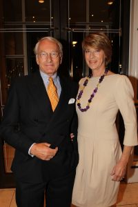 11-09-2010 SHOWBIZZ; MART VISSER GEEFT WEDEROM PRACHT VAN COUTURESHOW IN HILTON.
foto: Albert den Iseger