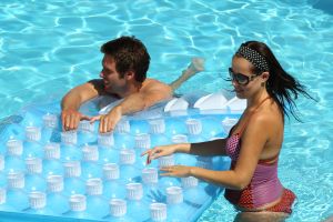 17-09-2010 SHOWBIZZ; JAN SMIT EN LIZA OP VAKANTIE OP ROMANTISCHE KRETA.  Jan Smit en Liza samen met Nick Schilder en Kristen Hofstee heel PRIVE op vakantie op zomers Kreta. Deze week het verhaal en de exclusieve foto s in weekblad Prive.
foto: Albert den Iseger.