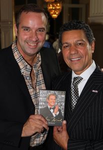 13-09-2010 SHOWBIZZ; DVD BOX VAN JOS BRINK IS EEN PRACHTIG DOCUMENT GEWORDEN. De dvd box met tien dvd.s waarop de nalatenschap van Jos Brink is vastgelegd, heeft een aantal jaren op zich laten wachten. Frank Sanders heeft vooral alle tijd genomen om er een te mooi document van te maken.
foto: Albert den Iseger