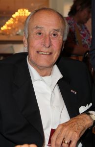 14-09-2011 SHOWBIZZ; WILLEM NIJHOLT  SCHRIJFT EIGEN AUTOBIOGRAFIE MET BRONZEND HART. De 77 jarige Willen Nijhold had nooit aan een autobiografie gedacht maar is dan dan toch gekomen samen met een box van 10 dvd_s. Het is een soort bloemlezing van de brieven aan Hella Haasse zo vertelde Willem mij. De twee konden elkaar van het tv programma van Rik Felderhof uit 1996. Joop van den Ende kreeg het eerste boek en Willem kreeg de eerste dvd box van Joop.
foto: Albert den Iseger.