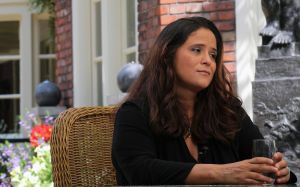 22-09-2011 SHOWBIZZ; CONSTANZA BREUKHOVEN VLUCHT UIT DE GOUDEN KOOI. Het 206 pagina-s schokkende boek is nu uit. Constanza heet per vandaag weer AMANDA MORALES  en weet heel goed wat zij wil. Constanza de pleegdochter van Connie en Hans van Breukhoven heeft op haar 36ste haar biografie geschreven. In de biografie worden alle geheimen prijsgegeven die zich binnen de muren van de Gouden Kooi plaats vonden. Amanda Morales wil met de opbrengst van dit boek haar zusje gaan zoeken die zich waarschijnlijk in de USA bevind .Lees deze biografie die U een ander beeld zal geven van de glamour familie uit Wassenaar.
foto: Albert den Iseger.