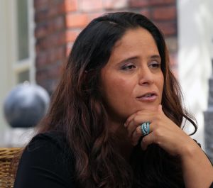 22-09-2011 SHOWBIZZ; CONSTANZA BREUKHOVEN VLUCHT UIT DE GOUDEN KOOI. Het 206 pagina-s schokkende boek is nu uit. Constanza heet per vandaag weer AMANDA MORALES  en weet heel goed wat zij wil. Constanza de pleegdochter van Connie en Hans van Breukhoven heeft op haar 36ste haar biografie geschreven. In de biografie worden alle geheimen prijsgegeven die zich binnen de muren van de Gouden Kooi plaats vonden. Amanda Morales wil met de opbrengst van dit boek haar zusje gaan zoeken die zich waarschijnlijk in de USA bevind .Lees deze biografie die U een ander beeld zal geven van de glamour familie uit Wassenaar.
foto: Albert den Iseger.