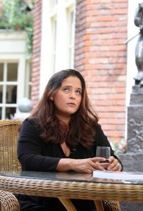 22-09-2011 SHOWBIZZ; CONSTANZA BREUKHOVEN VLUCHT UIT DE GOUDEN KOOI. Het 206 pagina-s schokkende boek is nu uit. Constanza heet per vandaag weer AMANDA MORALES  en weet heel goed wat zij wil. Constanza de pleegdochter van Connie en Hans van Breukhoven heeft op haar 36ste haar biografie geschreven. In de biografie worden alle geheimen prijsgegeven die zich binnen de muren van de Gouden Kooi plaats vonden. Amanda Morales wil met de opbrengst van dit boek haar zusje gaan zoeken die zich waarschijnlijk in de USA bevind .Lees deze biografie die U een ander beeld zal geven van de glamour familie uit Wassenaar.
foto: Albert den Iseger.