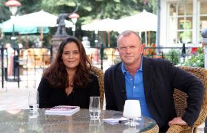 22-09-2011 SHOWBIZZ; CONSTANZA BREUKHOVEN VLUCHT UIT DE GOUDEN KOOI. Het 206 pagina-s schokkende boek is nu uit. Constanza heet per vandaag weer AMANDA MORALES  en weet heel goed wat zij wil. Constanza de pleegdochter van Connie en Hans van Breukhoven heeft op haar 36ste haar biografie geschreven. In de biografie worden alle geheimen prijsgegeven die zich binnen de muren van de Gouden Kooi plaats vonden. Amanda Morales wil met de opbrengst van dit boek haar zusje gaan zoeken die zich waarschijnlijk in de USA bevind .Lees deze biografie die U een ander beeld zal geven van de glamour familie uit Wassenaar.
foto: Albert den Iseger.
