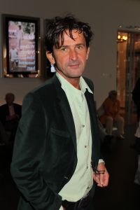 14-09-2011 SHOWBIZZ; WILLEM NIJHOLT  SCHRIJFT EIGEN AUTOBIOGRAFIE MET BRONZEND HART. De 77 jarige Willen Nijhold had nooit aan een autobiografie gedacht maar is dan dan toch gekomen samen met een box van 10 dvd_s. Het is een soort bloemlezing van de brieven aan Hella Haasse zo vertelde Willem mij. De twee konden elkaar van het tv programma van Rik Felderhof uit 1996. Joop van den Ende kreeg het eerste boek en Willem kreeg de eerste dvd box van Joop.
foto: Albert den Iseger.