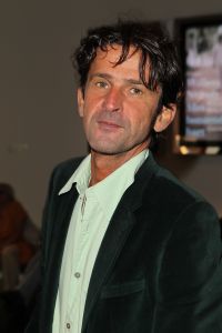 14-09-2011 SHOWBIZZ; WILLEM NIJHOLT  SCHRIJFT EIGEN AUTOBIOGRAFIE MET BRONZEND HART. De 77 jarige Willen Nijhold had nooit aan een autobiografie gedacht maar is dan dan toch gekomen samen met een box van 10 dvd_s. Het is een soort bloemlezing van de brieven aan Hella Haasse zo vertelde Willem mij. De twee konden elkaar van het tv programma van Rik Felderhof uit 1996. Joop van den Ende kreeg het eerste boek en Willem kreeg de eerste dvd box van Joop.
foto: Albert den Iseger.