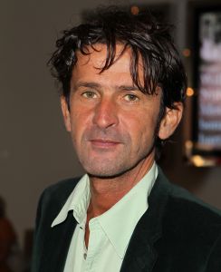 14-09-2011 SHOWBIZZ; WILLEM NIJHOLT  SCHRIJFT EIGEN AUTOBIOGRAFIE MET BRONZEND HART. De 77 jarige Willen Nijhold had nooit aan een autobiografie gedacht maar is dan dan toch gekomen samen met een box van 10 dvd_s. Het is een soort bloemlezing van de brieven aan Hella Haasse zo vertelde Willem mij. De twee konden elkaar van het tv programma van Rik Felderhof uit 1996. Joop van den Ende kreeg het eerste boek en Willem kreeg de eerste dvd box van Joop.
foto: Albert den Iseger.