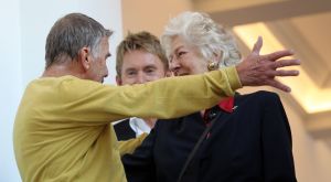 14-09-2011 SHOWBIZZ; WILLEM NIJHOLT  SCHRIJFT EIGEN AUTOBIOGRAFIE MET BRONZEND HART. De 77 jarige Willen Nijhold had nooit aan een autobiografie gedacht maar is dan dan toch gekomen samen met een box van 10 dvd_s. Het is een soort bloemlezing van de brieven aan Hella Haasse zo vertelde Willem mij. De twee konden elkaar van het tv programma van Rik Felderhof uit 1996. Joop van den Ende kreeg het eerste boek en Willem kreeg de eerste dvd box van Joop.
foto: Albert den Iseger.