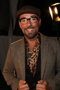 19-09-2011 SHOWBIZZ; MODESHOW VAN JOS VAN RAAK VOOR DE NEGENDE KEER IN AMSTERDAM. Niet meer weg te denken in de fashion scene van 2011, de shows van Jos van Raak. Ook dit keer weer BNers op de catwalk oa. Quinty Trustfull, Froukje de Both en Irene van de Laar. De meest waanzinnige creaties kwamen voorbij en de vintage jurken van RAAK signature was echt het moment dat de mensen uit hun dak gingen.
foto: Albert den Iseger