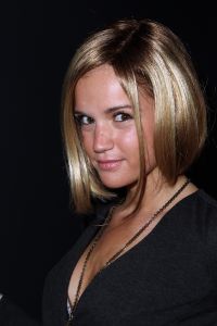 19-09-2011 SHOWBIZZ; MODESHOW VAN JOS VAN RAAK VOOR DE NEGENDE KEER IN AMSTERDAM. Niet meer weg te denken in de fashion scene van 2011, de shows van Jos van Raak. Ook dit keer weer BNers op de catwalk oa. Quinty Trustfull, Froukje de Both en Irene van de Laar. De meest waanzinnige creaties kwamen voorbij en de vintage jurken van RAAK signature was echt het moment dat de mensen uit hun dak gingen.
foto: Albert den Iseger