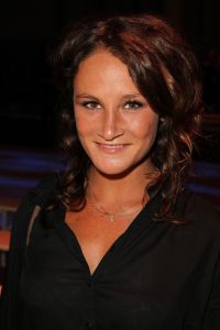 19-09-2011 SHOWBIZZ; MODESHOW VAN JOS VAN RAAK VOOR DE NEGENDE KEER IN AMSTERDAM. Niet meer weg te denken in de fashion scene van 2011, de shows van Jos van Raak. Ook dit keer weer BNers op de catwalk oa. Quinty Trustfull, Froukje de Both en Irene van de Laar. De meest waanzinnige creaties kwamen voorbij en de vintage jurken van RAAK signature was echt het moment dat de mensen uit hun dak gingen.
foto: Albert den Iseger