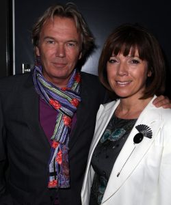19-09-2011 SHOWBIZZ; MODESHOW VAN JOS VAN RAAK VOOR DE NEGENDE KEER IN AMSTERDAM. Niet meer weg te denken in de fashion scene van 2011, de shows van Jos van Raak. Ook dit keer weer BNers op de catwalk oa. Quinty Trustfull, Froukje de Both en Irene van de Laar. De meest waanzinnige creaties kwamen voorbij en de vintage jurken van RAAK signature was echt het moment dat de mensen uit hun dak gingen.
foto: Albert den Iseger