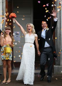06-09-2012 SHOWBIZZ; HUWELIJK VAN SUZE MENS EN EMIEL DE SEVREN JACQUET. Het was een grote blije familie  in het prachtige St. Gerlachuskerkje te Limburg. Er is geen rancune zo glunderde HARRY MENS. Zijn oudste dochter trouwde met headhunter Emiel. De hele familie was aanwezig, ook zijn kinderen van MONA Nour en SARAH waren aanwezig evenals hun moeder MONA.
foto: Albert den Iseger