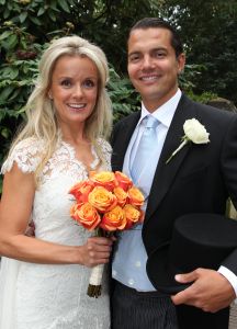 06-09-2012 SHOWBIZZ; HUWELIJK VAN SUZE MENS EN EMIEL DE SEVREN JACQUET. Het was een grote blije familie  in het prachtige St. Gerlachuskerkje te Limburg. Er is geen rancune zo glunderde HARRY MENS. Zijn oudste dochter trouwde met headhunter Emiel. De hele famili06-09-2012 SHOWBIZZ; HUWELIJK VAN SUZE MENS EN EMIEL DE SEVREN JACQUET. Het was een grote blije familie  in het prachtige St. Gerlachuskerkje te Limburg. Er is geen rancune zo glunderde HARRY MENS. Zijn oudste dochter trouwde met headhunter Emiel. De hele familie was aanwezig, ook zijn kinderen van MONA Nour en SARAH waren aanwezig evenals hun moeder MONA.
foto: Albert den Isegere was aanwezig, ook zijn kinderen van MONA Nour en SARAH waren aanwezig evenals hun moeder MONA.
foto: Albert den Iseger