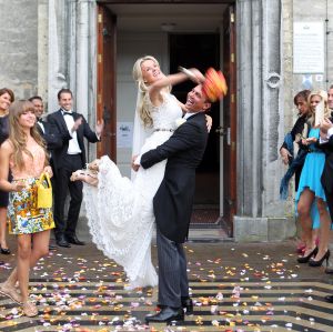 06-09-2012 SHOWBIZZ; HUWELIJK VAN SUZE MENS EN EMIEL DE SEVREN JACQUET. Het was een grote blije familie  in het prachtige St. Gerlachuskerkje te Limburg. Er is geen rancune zo glunderde HARRY MENS. Zijn oudste dochter trouwde met headhunter Emiel. De hele familie was aanwezig, ook zijn kinderen van MONA Nour en SARAH waren aanwezig evenals hun moeder MONA.
foto: Albert den Iseger