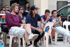 13-09-2012 SHOWBIZZ;DE ZOMER IS VOORBIJ-DE GROETEN UIT ARGELES SUR MER. JAN SMIT en zijn vrienden COEN EN SANDER-KEES TOL-3 JS-RACOON-GO BACK TO THE ZOO-LANGE FRANS-WAYLON EN NATUURLIJK RENE FROGER namen afscheid van de zomer in het zuid franse Argeles Sur Mer. Er was weer van alles te doen, muziek veel muziek maar ook veel strand plezier en vooral veel met elkaar praten over hun belevingen de afgelopen zomer. De zomer voorbij is elke woensdag om 20.30 uur  te zien bij de TROS op Nederland 3.
foto: Albert den Iseger-TROS