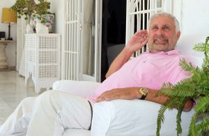 28-09-2012 SHOWBIZZ: DICK HOLHAUS IN MARROKAANSE VILLA IN TORREMOLINOS. Hij heeft de villa al heel veel jaren en woont er met zijn partner Jean Paul. Een van Nederlands grootste ontwerpers ooit.Barbara en ik reisde naar Spanje en ontmoette de meester zelf in zijn vertrouwde Marrokaanse omgeving.Deze week de foto-s en het verhaal in weekblad PRIVE.
foto: Albert den Iseger