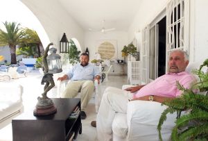 28-09-2012 SHOWBIZZ: DICK HOLHAUS IN MARROKAANSE VILLA IN TORREMOLINOS. Hij heeft de villa al heel veel jaren en woont er met zijn partner Jean Paul. Een van Nederlands grootste ontwerpers ooit.Barbara en ik reisde naar Spanje en ontmoette de meester zelf in zijn vertrouwde Marrokaanse omgeving.Deze week de foto-s en het verhaal in weekblad PRIVE.
foto: Albert den Iseger