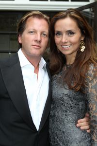 06-09-2012 SHOWBIZZ; HUWELIJK VAN SUZE MENS EN EMIEL DE SEVREN JACQUET. Het was een grote blije familie  in het prachtige St. Gerlachuskerkje te Limburg. Er is geen rancune zo glunderde HARRY MENS. Zijn oudste dochter trouwde met headhunter Emiel. De hele famil06-09-2012 SHOWBIZZ; HUWELIJK VAN SUZE MENS EN EMIEL DE SEVREN JACQUET. Het was een grote blije familie  in het prachtige St. Gerlachuskerkje te Limburg. Er is geen rancune zo glunderde HARRY MENS. Zijn oudste dochter trouwde met headhunter Emiel. De hele familie was aanwezig, ook zijn kinderen van MONA Nour en SARAH waren aanwezig evenals hun moeder MONA.
foto: Albert den Isegerie was aanwezig, ook zijn kinderen van MONA Nour en SARAH waren aanwezig evenals hun moeder MONA.
foto: Albert den Iseger