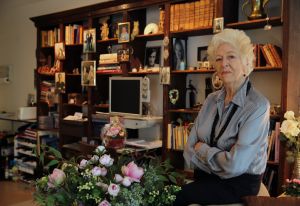 19-09-2013 SHOWBIZZ; ELLEN VOGEL-91 JAAR- VERHUISDE NAAR AANLEUNWONING. Ellen Vogel  verloor vorig jaar haar echtgenoot JIMMY MUNNINGHOFF. Nu is zij verhuist aan een woning a d rand van Amsterdam. Monique Kallmann zoekt haar op en maakte een mooi verhaal dat deze week in weekblad PRIVE staat.
foto: Albert den Iseger.