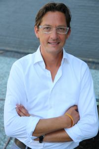 08-09-2013 SHOWBIZZ; VIVA LA FRANS( BAUER) IS WEER EEN TV KNALLER. Frans en Dorus Bauer zijn weer een TV knaller geworden. Met gemiddeld meer dan 1 miljoen kijkers hebben de broers weer een TV Hit te pakken.
foto: Albert den Iseger.