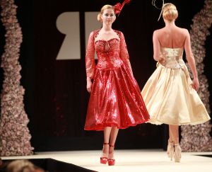 09-09-2013 SHOWBIZZ; MODESHOW RONALD KOLK WEER EEN SPECTACLE.
foto: Albert den Iseger