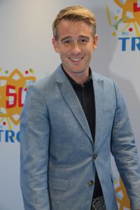 03-09-2014 SHOWBIZZ; DE GROOTSTE FAMILIE VAN NEDERLAND VIERT VOOR DE LAATSTE KEER EEN TROS FEEST. Vele TROS gezichten waren naar CARRE toegekomen om gezamenlijk nog een keer een feestje te vieren. Vele zagen het ook als het einde van de GROOTSTE FAMILIE van NL.
foto: Albert den Iseger