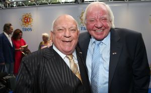 03-09-2014 SHOWBIZZ; DE GROOTSTE FAMILIE VAN NEDERLAND VIERT VOOR DE LAATSTE KEER EEN TROS FEEST. Vele TROS gezichten waren naar CARRE toegekomen om gezamenlijk nog een keer een feestje te vieren. Vele zagen het ook als het einde van de GROOTSTE FAMILIE van NL.
foto: Albert den Iseger